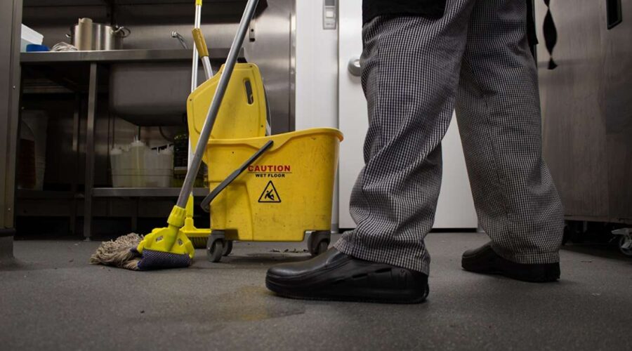 commercial kitchen cleaning