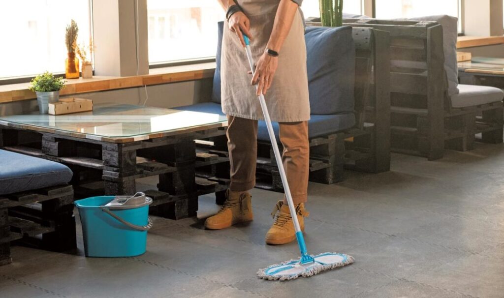 commercial kitchen cleaning