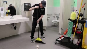 healthcare restroom cleaning